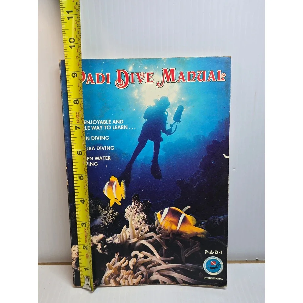 PADI Dive Manual The Enjoyable and Simple Way to‎ Scuba Diving Open Water Diving